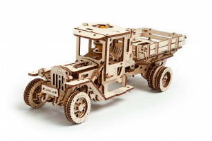 Mechanischer Modellbausatz Lastkraftwagen UGM-11